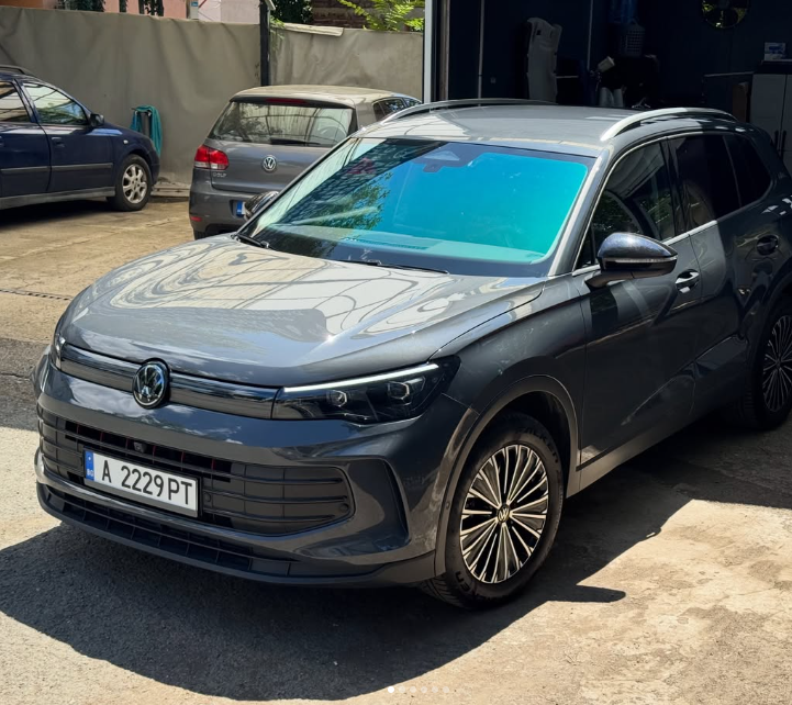 VW Tiguan с фолирани стъкла след обработка